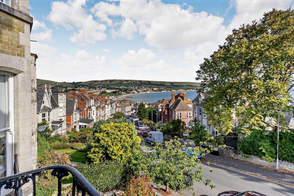 Dizzy Heights Swanage Sleeps 10 With Amazing Views Villa Dış mekan fotoğraf